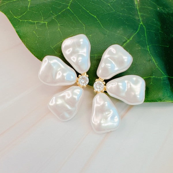 Three Petals Earrings - Composure Boutique