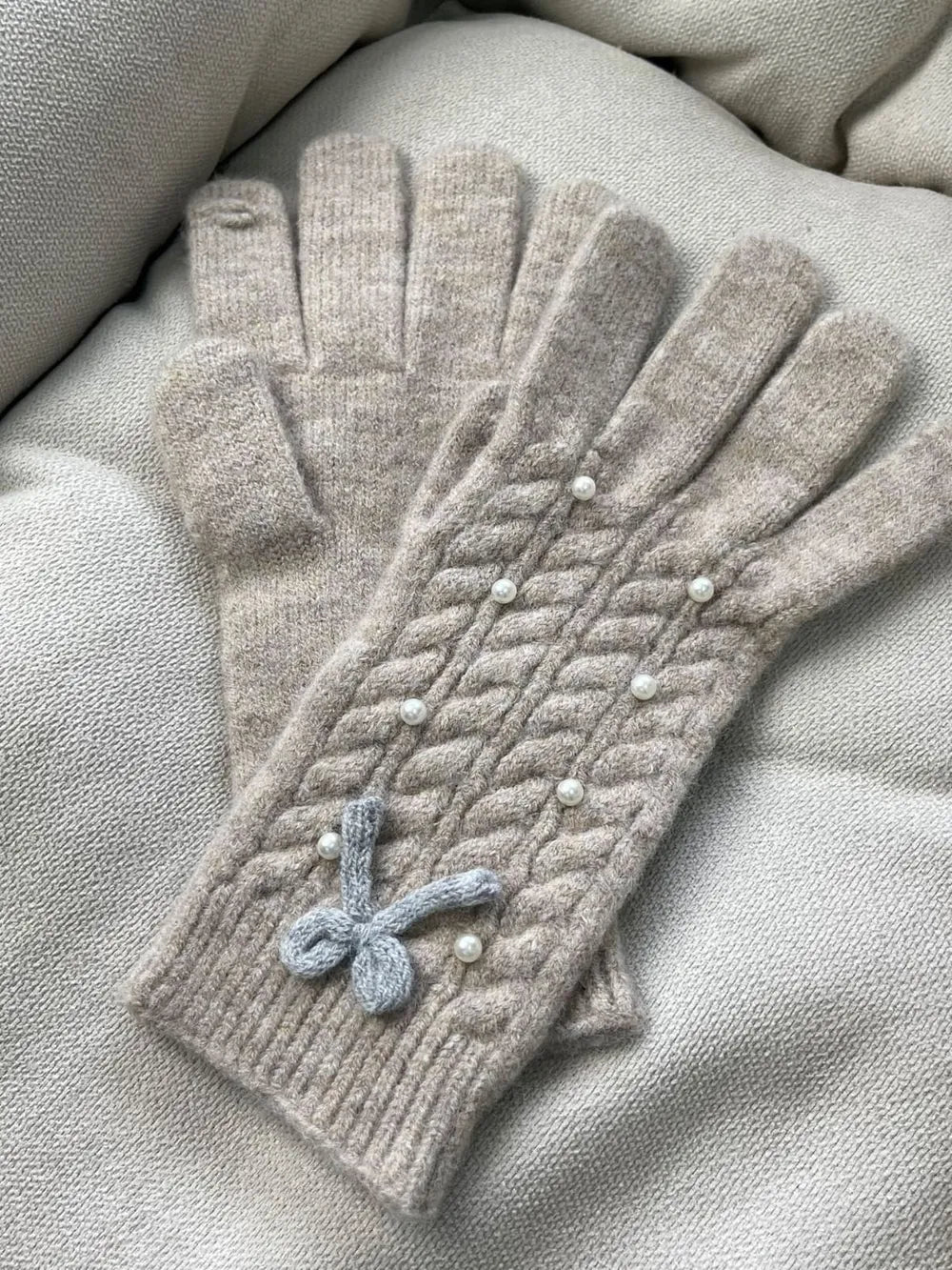 Thermal Pearl Detail Bow Five-Finger Gloves (Style 4) - Composure Boutique