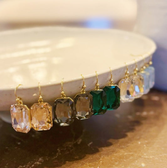 Simple Classy Earrings - Composure Boutique